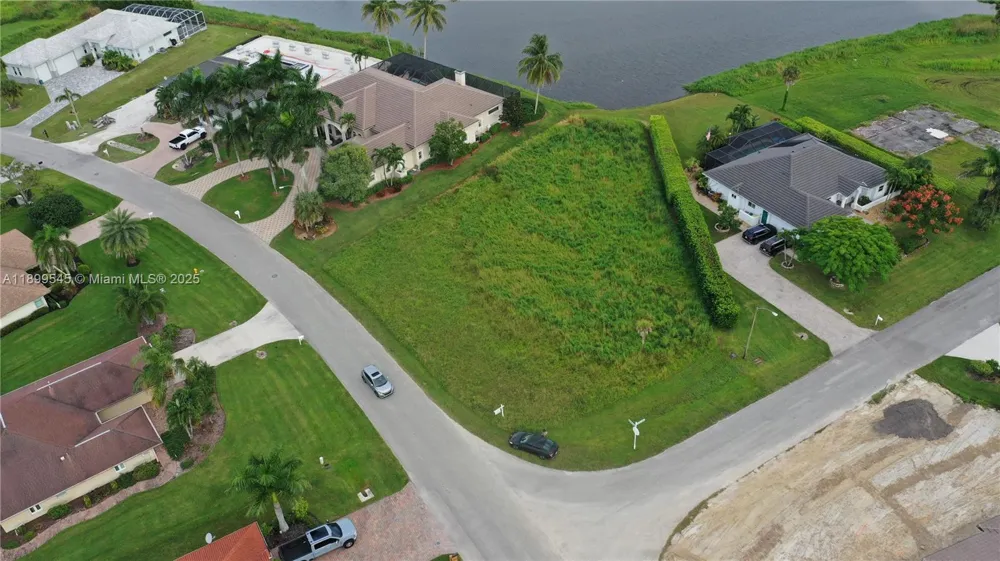 18018 Royal Hammock Blvd Naples, FL 34114