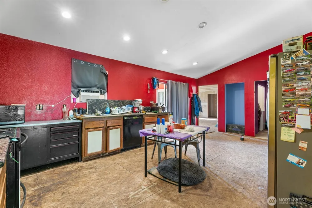 39812 94th Avenue La Center, WA 98629