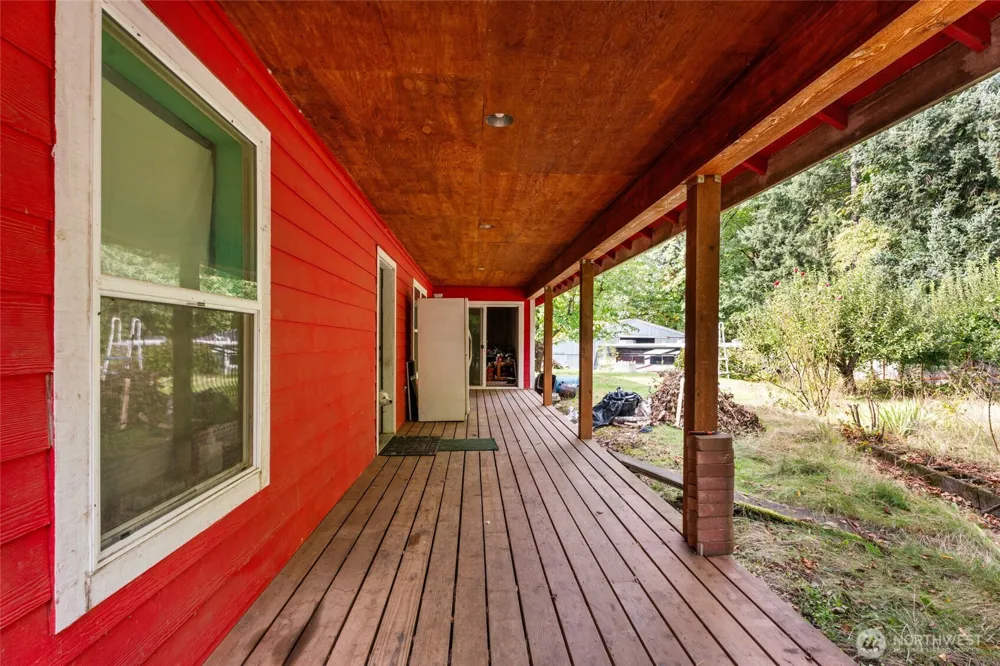 39812 94th Avenue La Center, WA 98629