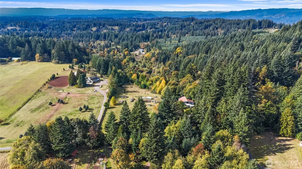 39812 94th Avenue La Center, WA 98629