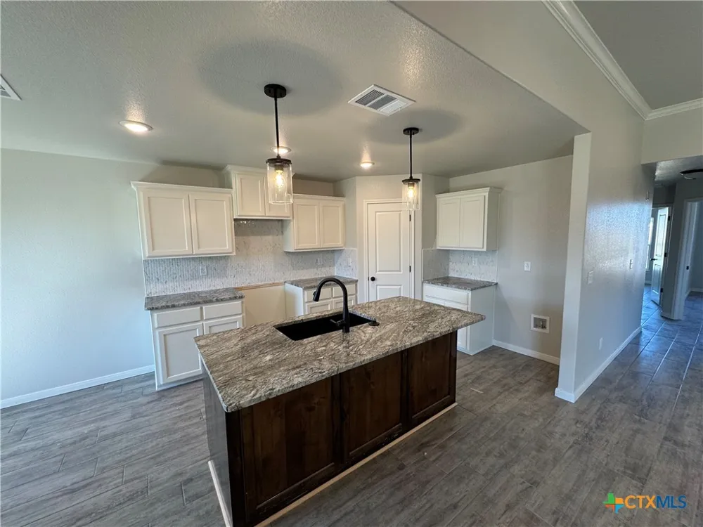 2546 Cowgirl Trail Belton, TX 76513