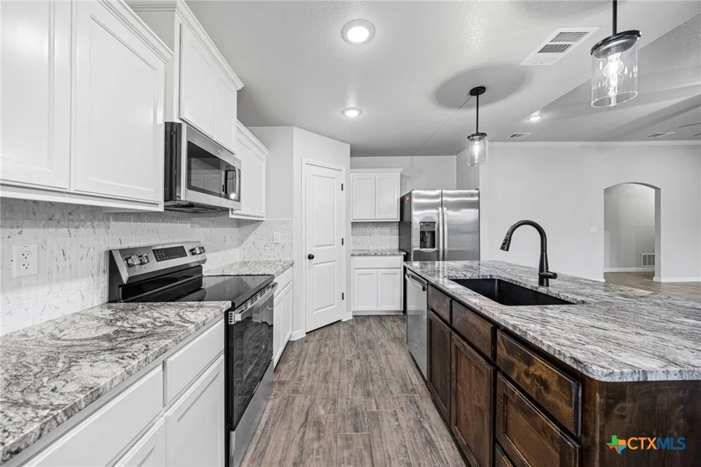 2546 Cowgirl Trail Belton, TX 76513