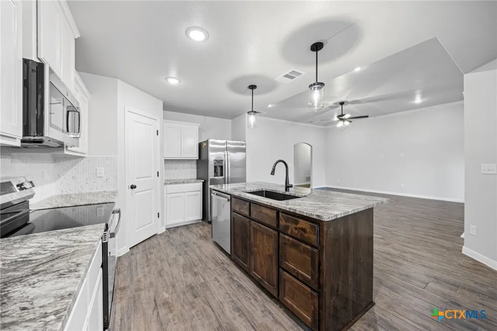 2546 Cowgirl Trail Belton, TX 76513