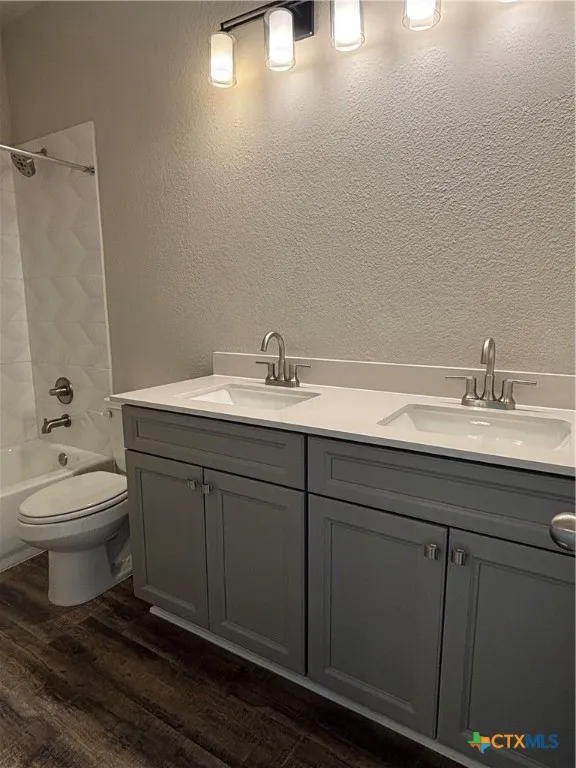 423 Calumet Palacios, TX 77465