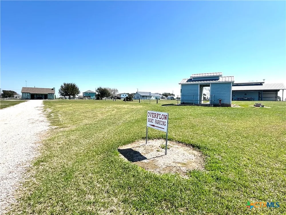 423 Calumet Palacios, TX 77465