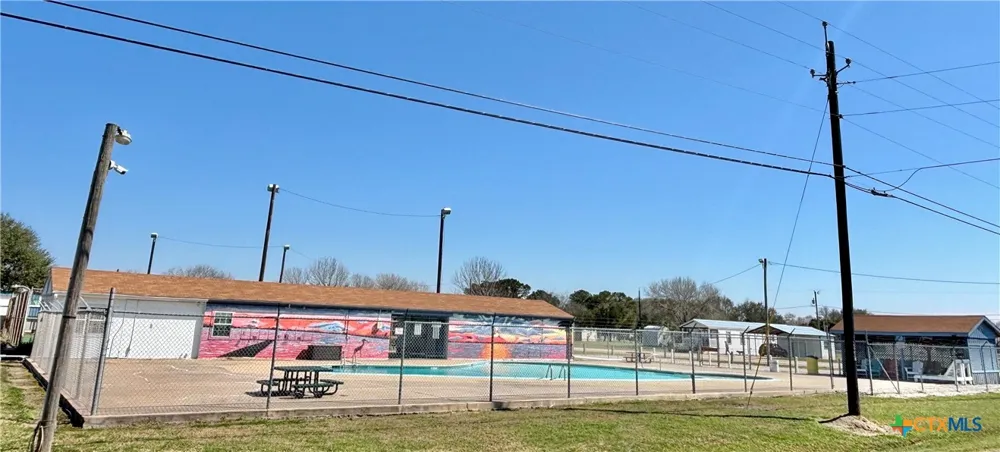 423 Calumet Palacios, TX 77465