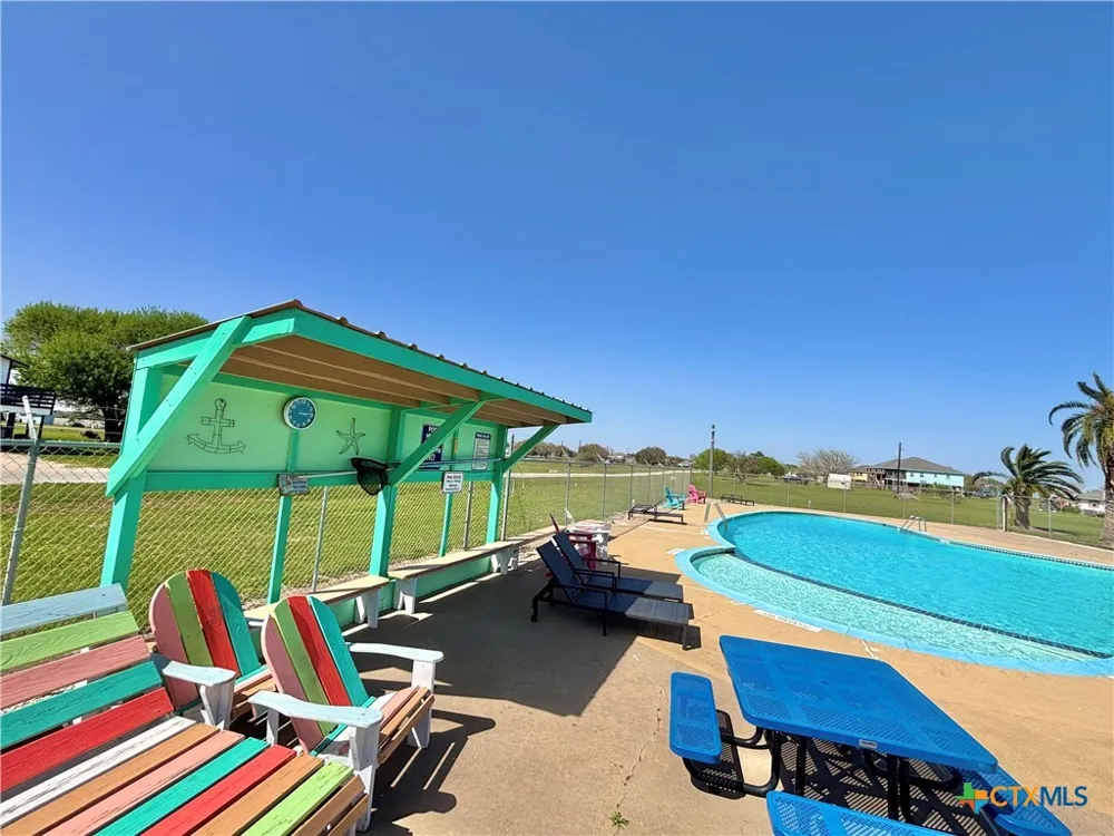 423 Calumet Palacios, TX 77465