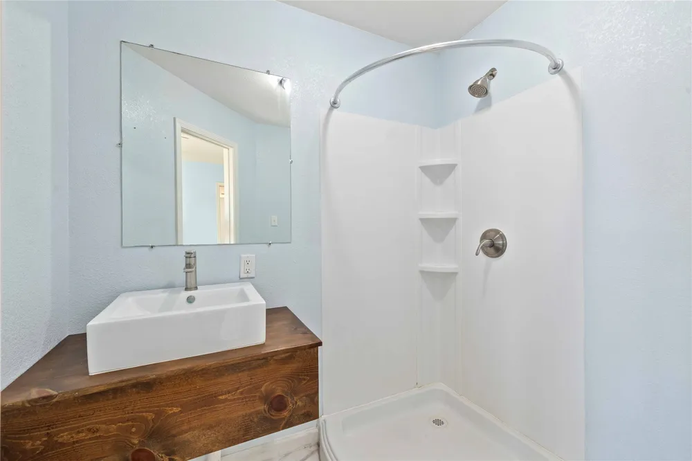 505 E Walcott Avenue Comanche, TX 76442