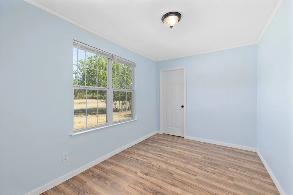 505 E Walcott Avenue Comanche, TX 76442