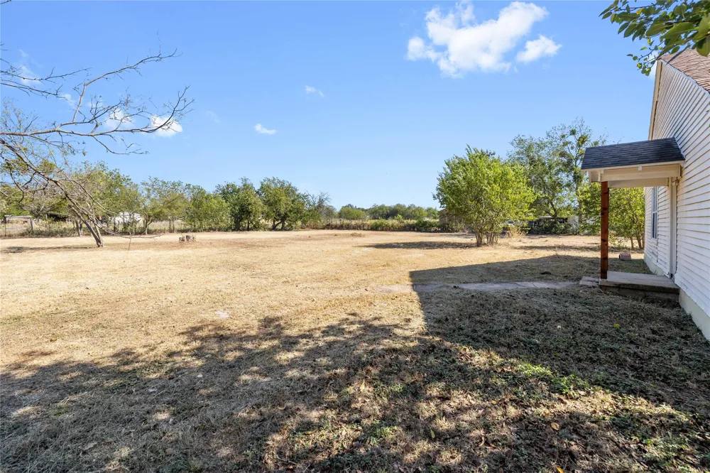 505 E Walcott Avenue Comanche, TX 76442