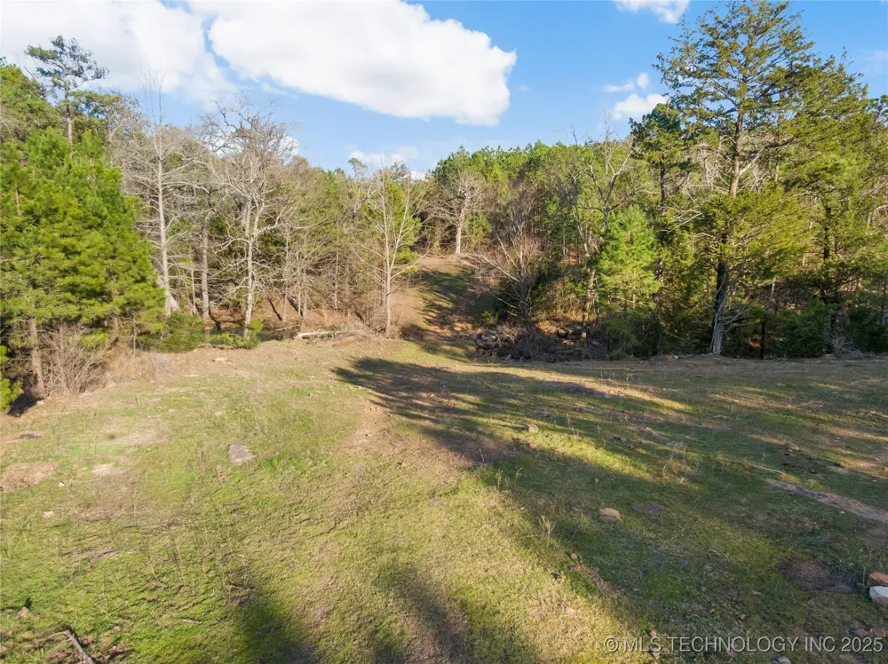 E 1860 ROAD Moyers, OK 74557