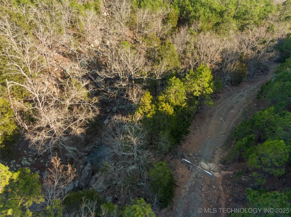 E 1860 ROAD Moyers, OK 74557