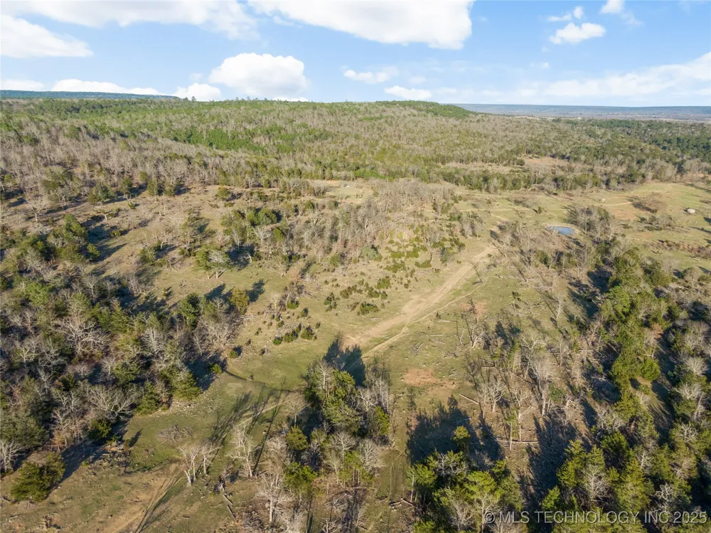 E 1860 ROAD Moyers, OK 74557