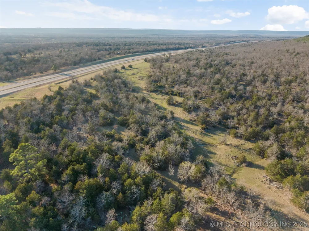 E 1860 ROAD Moyers, OK 74557
