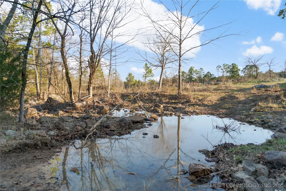E 1860 ROAD Moyers, OK 74557