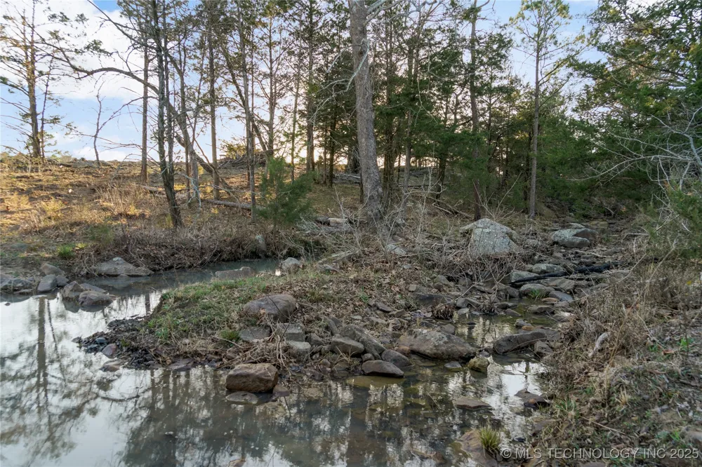 E 1860 ROAD Moyers, OK 74557