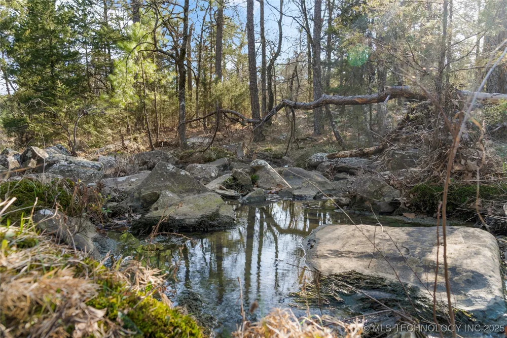 E 1860 ROAD Moyers, OK 74557