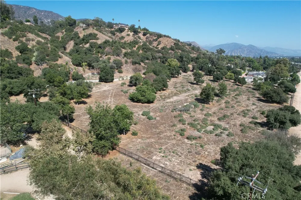 1901 Royal Oaks Bradbury, CA 91008