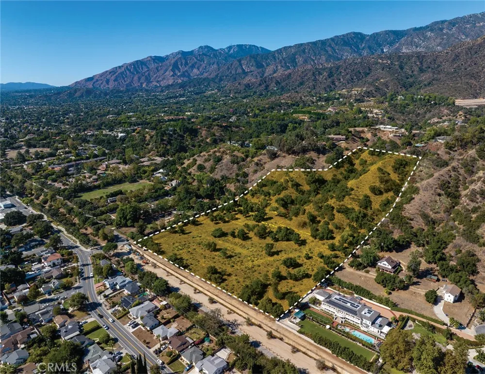 1901 Royal Oaks Bradbury, CA 91008