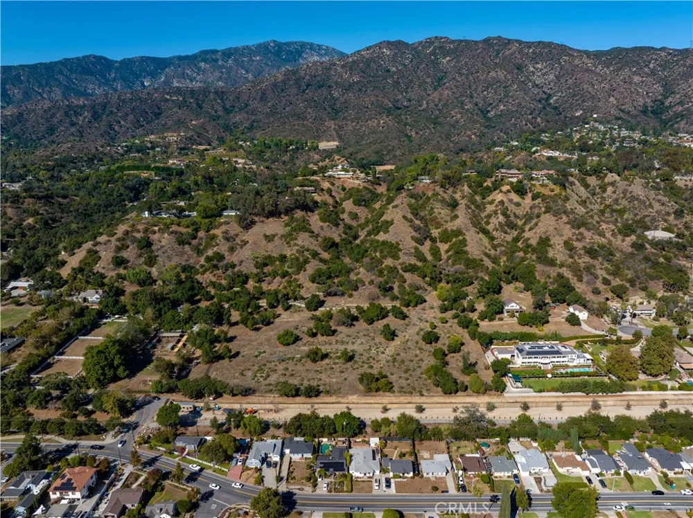 1901 Royal Oaks Bradbury, CA 91008