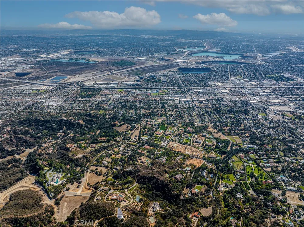 1901 Royal Oaks Bradbury, CA 91008