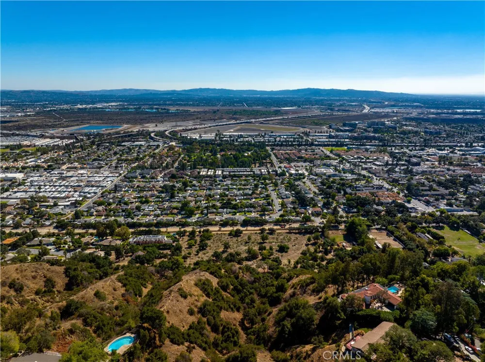 1901 Royal Oaks Bradbury, CA 91008