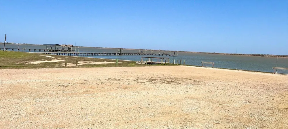 423 Calumet Palacios, TX 77465