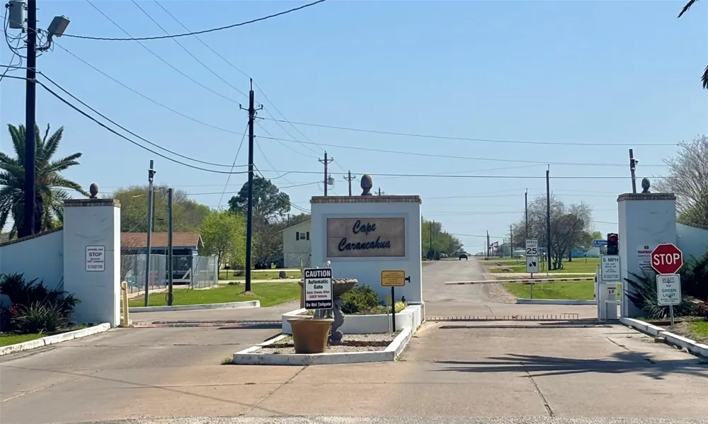 423 Calumet Palacios, TX 77465