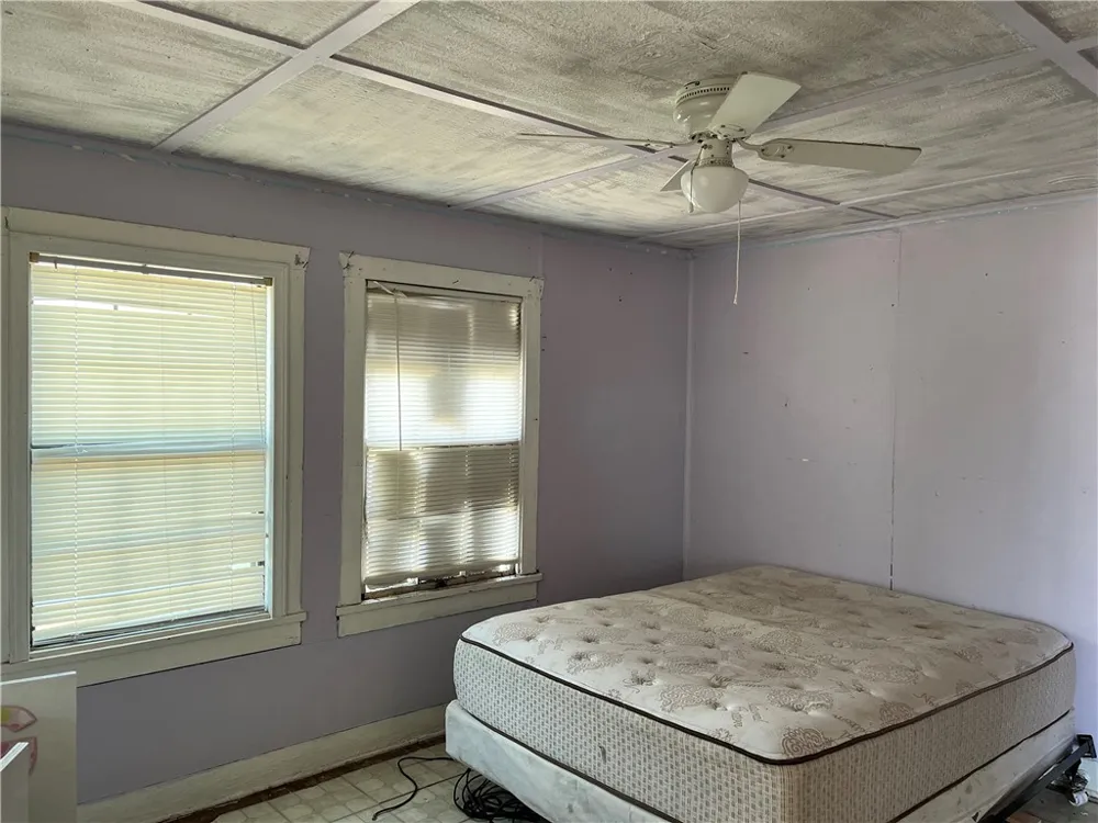503 Johnson Street Freer, TX 78357