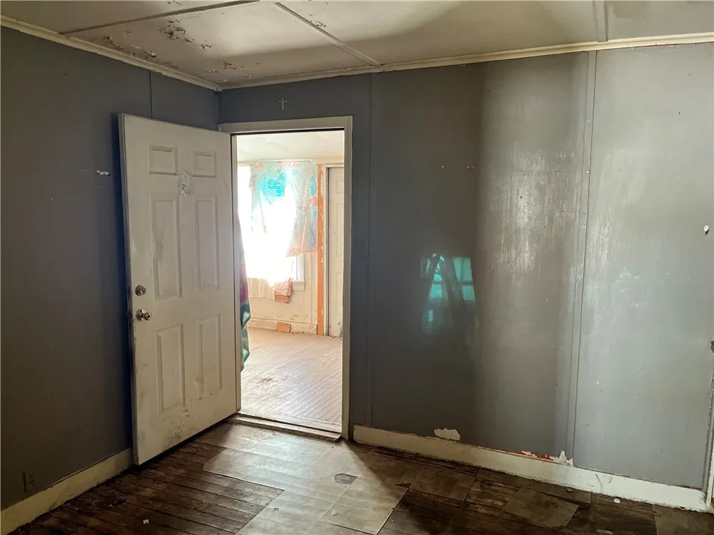 503 Johnson Street Freer, TX 78357
