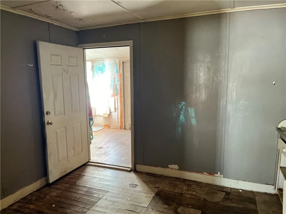 503 Johnson Street Freer, TX 78357