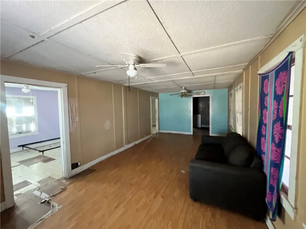 503 Johnson Street Freer, TX 78357