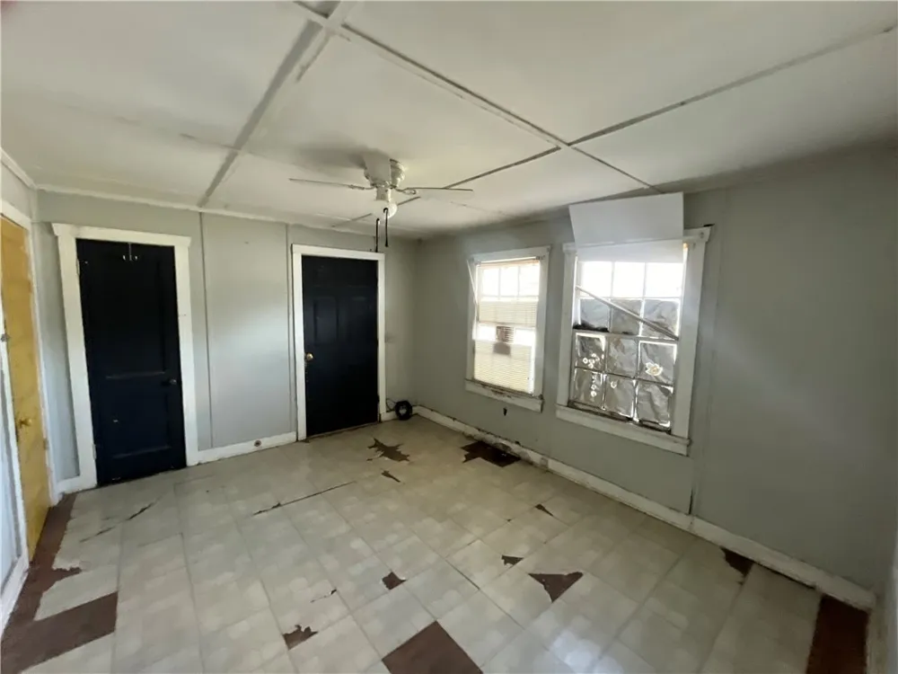 503 Johnson Street Freer, TX 78357
