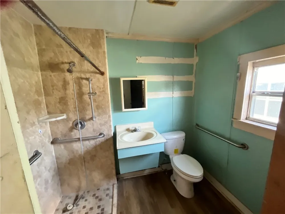 503 Johnson Street Freer, TX 78357