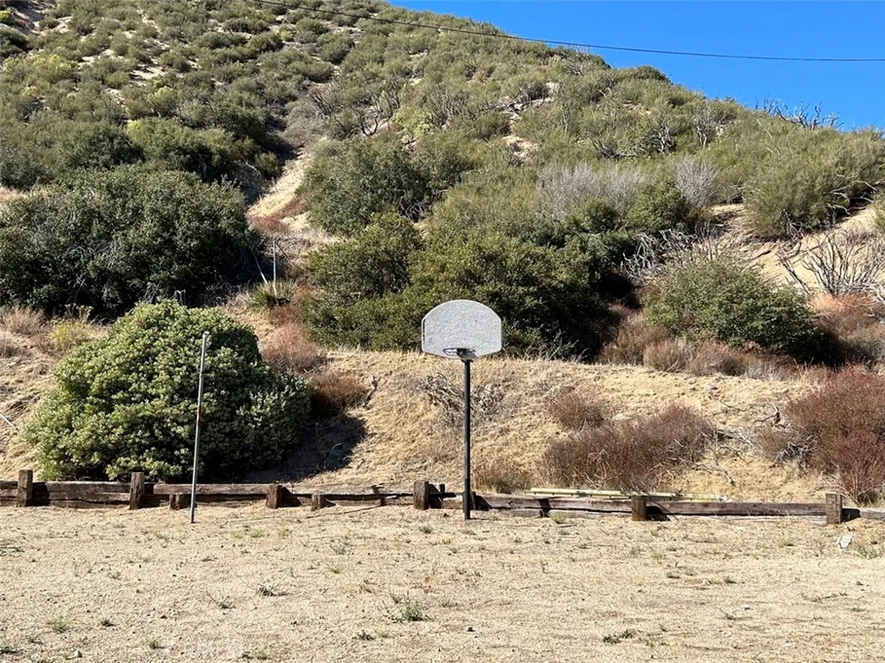 43155 Lake Hughes Lake Hughes, CA 93532