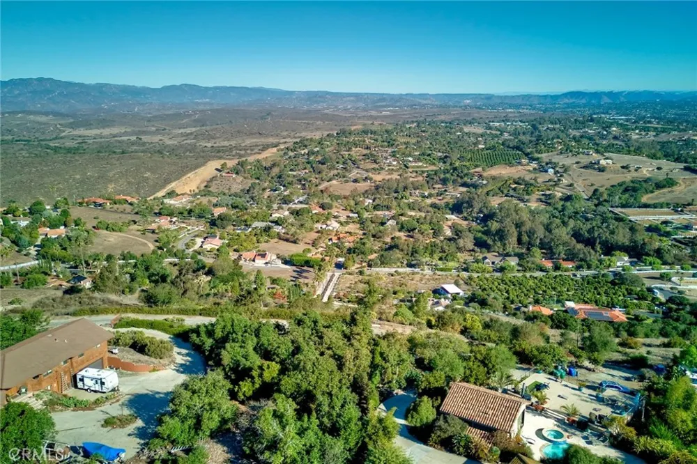 6542 Indian Trail Way Fallbrook, CA 92028