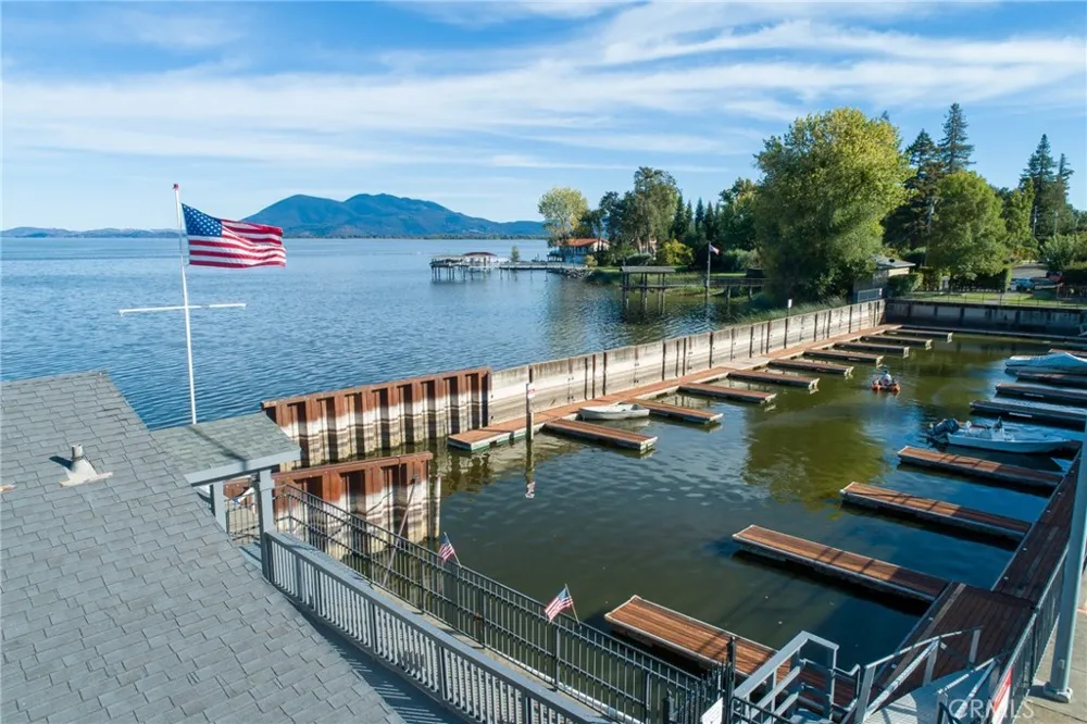 1832 Montana Vista Lakeport, CA 95453