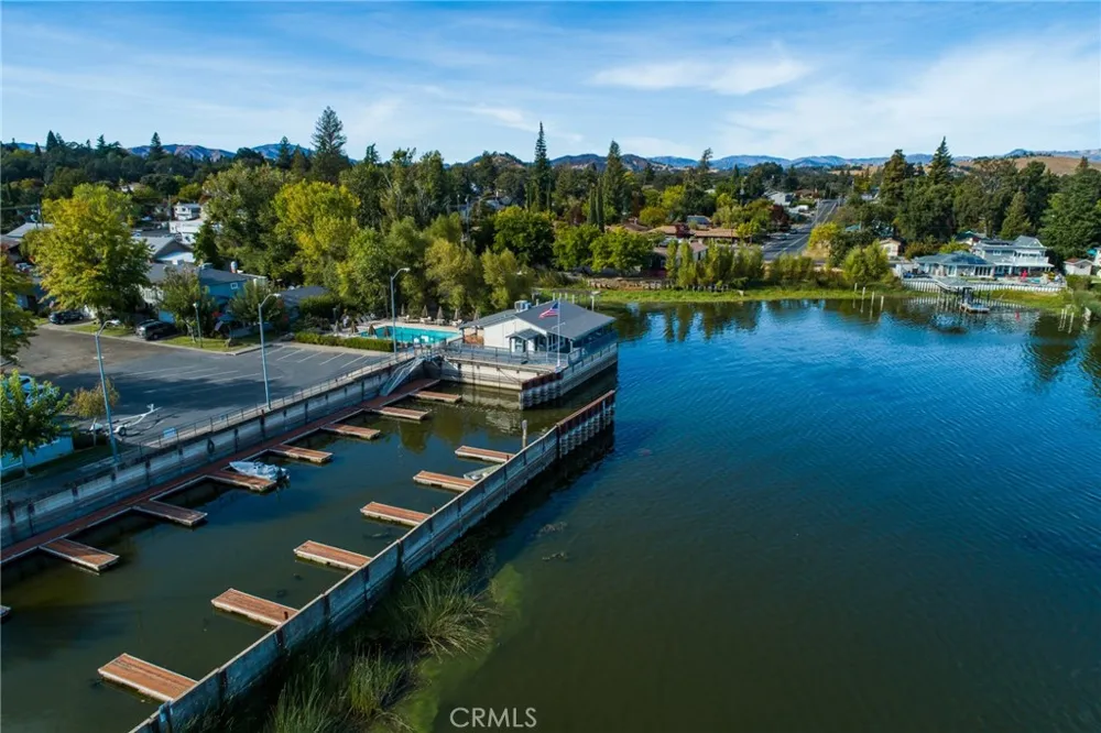 1832 Montana Vista Lakeport, CA 95453