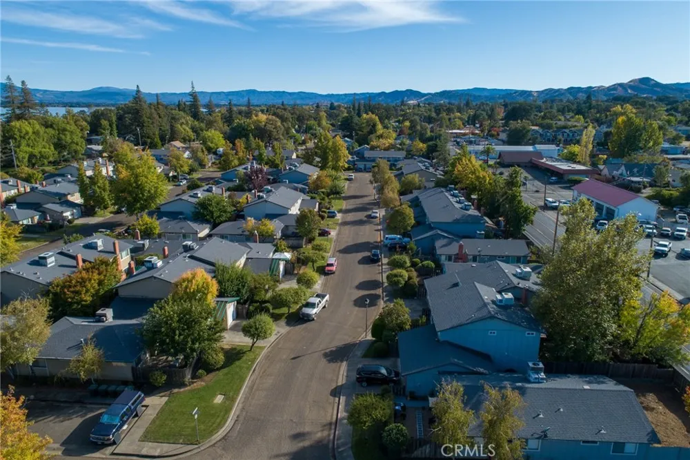 1832 Montana Vista Lakeport, CA 95453