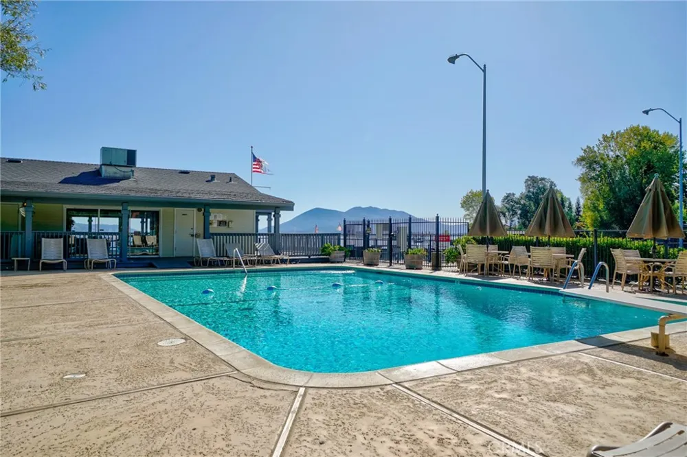 1832 Montana Vista Lakeport, CA 95453