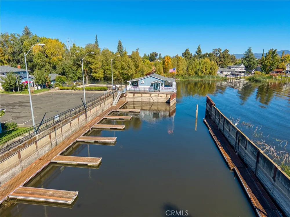 1832 Montana Vista Lakeport, CA 95453
