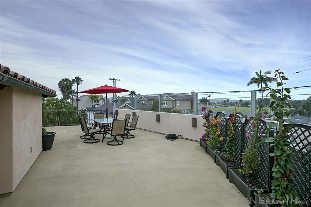 1150 Pine St Coronado, CA 92118