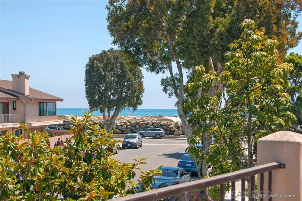 1150 Pine St Coronado, CA 92118