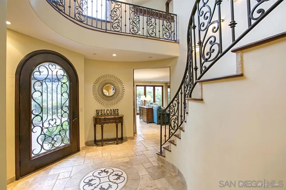 1150 Pine St Coronado, CA 92118