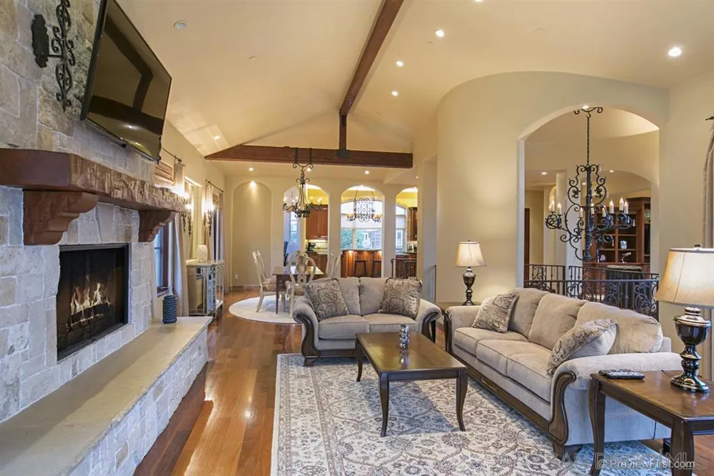 1150 Pine St Coronado, CA 92118
