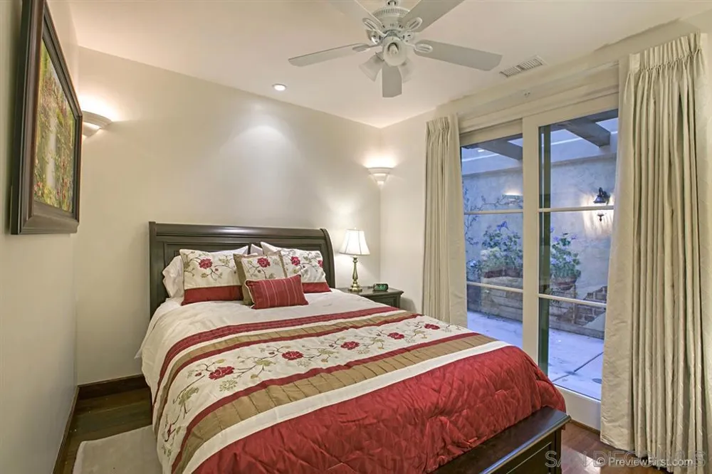 1150 Pine St Coronado, CA 92118