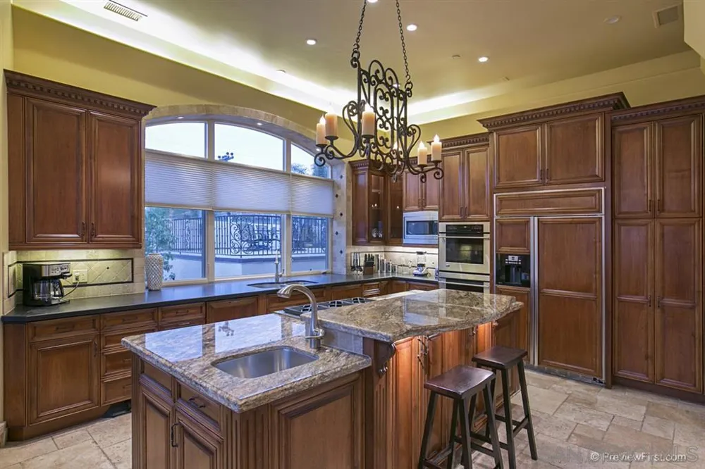 1150 Pine St Coronado, CA 92118