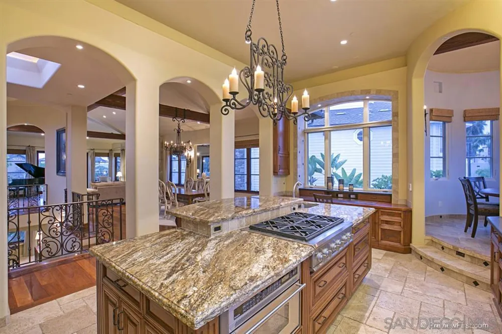 1150 Pine St Coronado, CA 92118