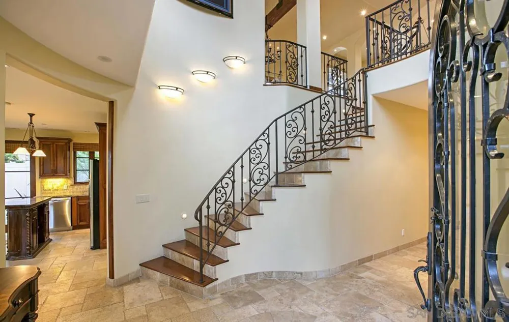 1150 Pine St Coronado, CA 92118