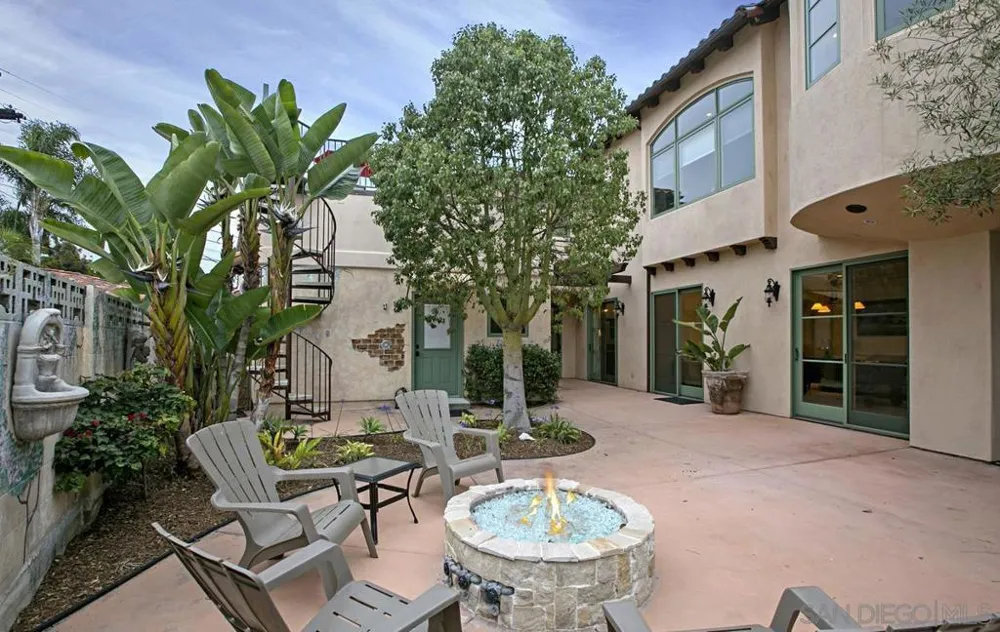 1150 Pine St Coronado, CA 92118
